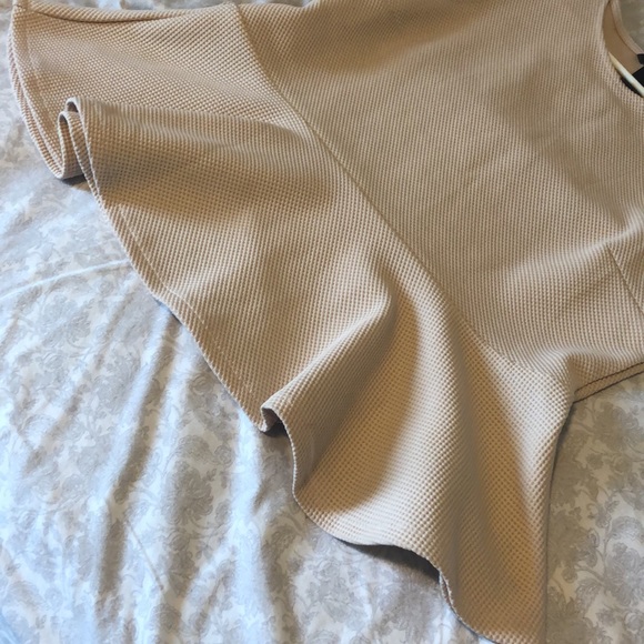 H&M Large Top - Picture 3 of 3